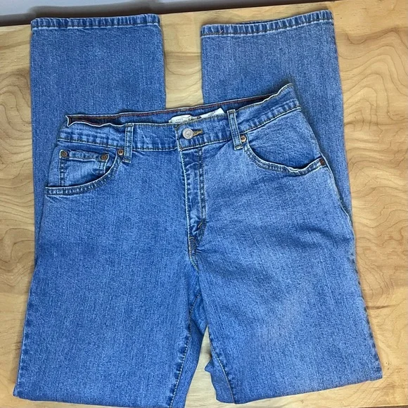 Levi’s 550 Relaxed Boot Cut Light Blue Jeans - Picture 2 of 8